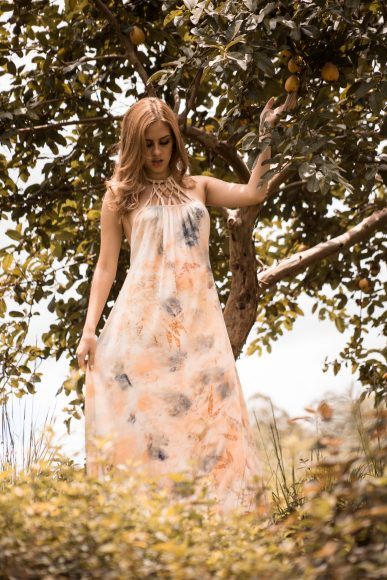 Júlia Paiva veste Arabescko