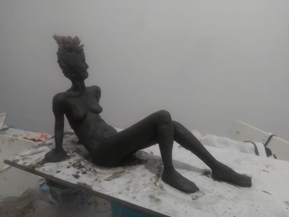 Escultura em argila _ fase de elaboração _ Núbia Quintana