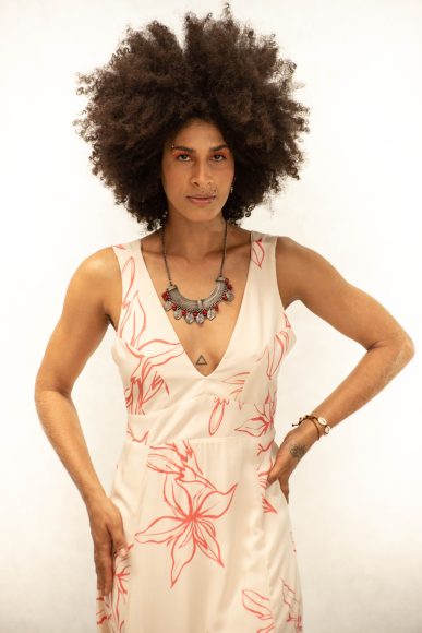 Lorrayne veste vestido coleção Flor do café