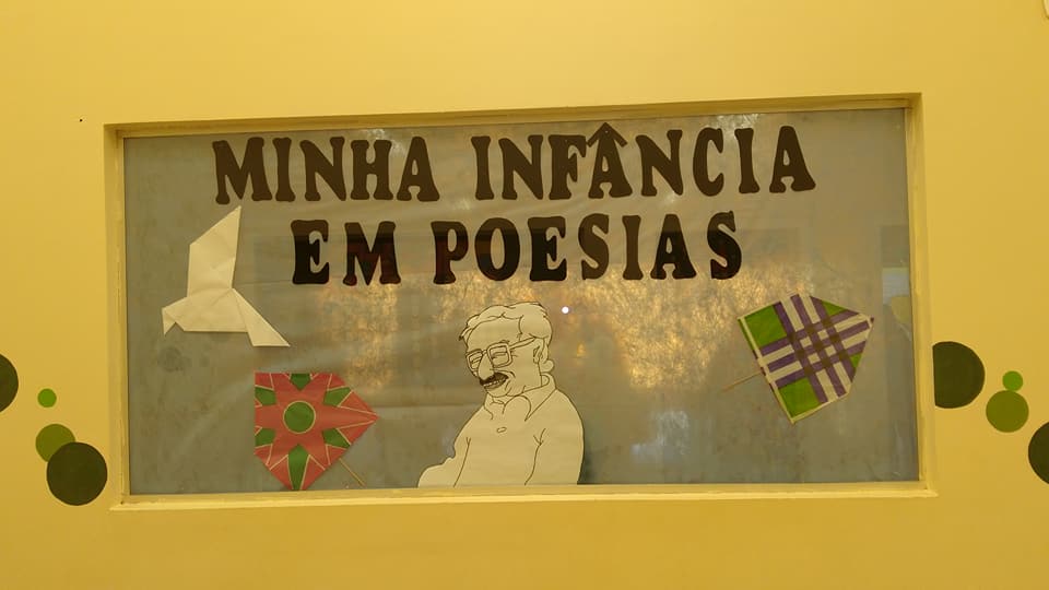 Cartaz elaborado pelas professoras Maria e Camilla para a apresentação do projeto desenvolvido.