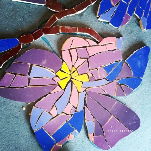 Mosaico em construção - Denise Arantes.