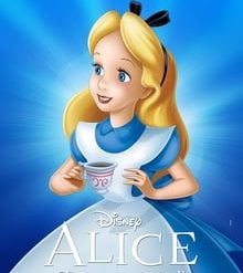 Alice tomando chá
