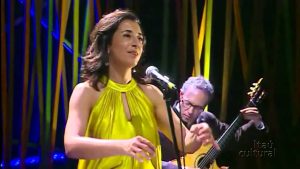 Jussara Silveira é uma cantora brasileira.