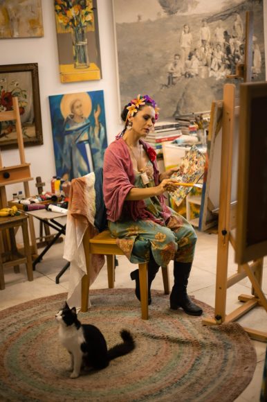 Vânia Ordones interpreta Frida 