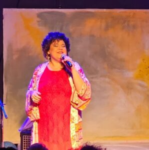 Lu Barros no show Banho de Amar